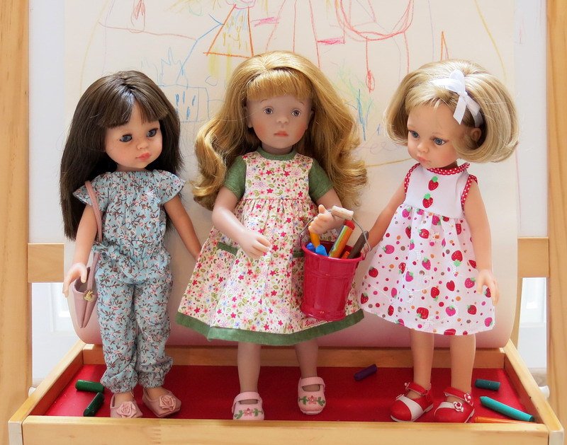 Куклы для девочек разного возраста: какими они должны быть?