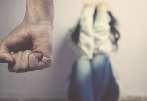 Что делать, если муж бьет жену