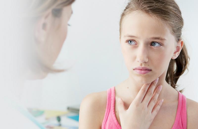 Боль в горле у ребенка