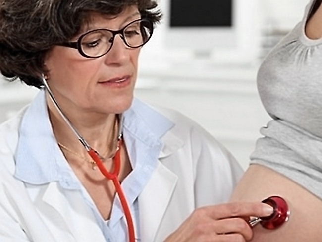 Выслушивание сердцебиения плода