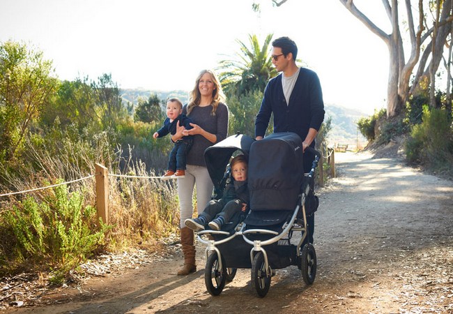 Коляска для близнецов