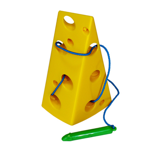 Шнуровка в виде сыра с дырочками