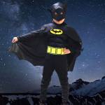 малыш в плаще героя