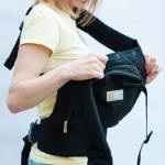 Застёгивание лямки для ношения на боку