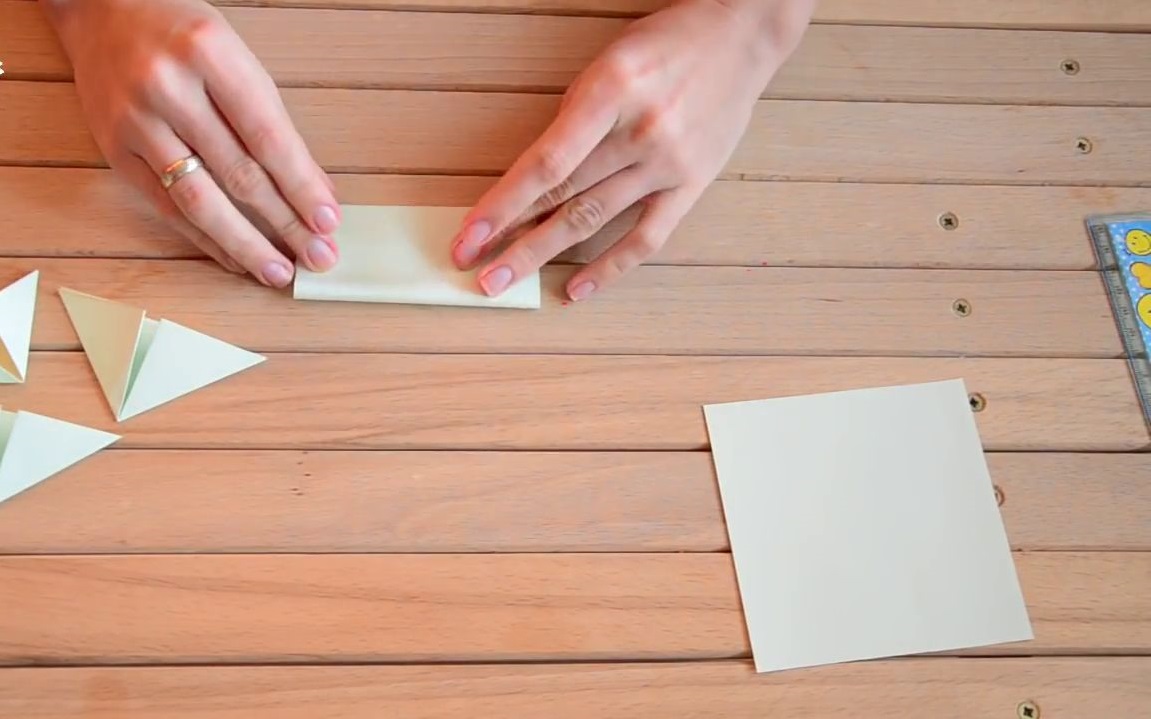 Треугольники из бумаги для открытки