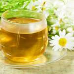 Зелёный чай с ромашкой