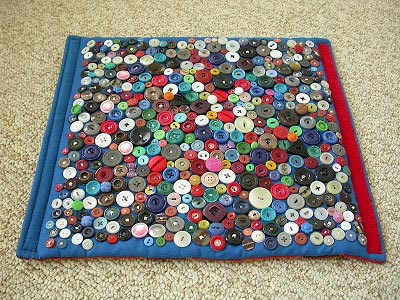 Массажный коврик из пуговиц