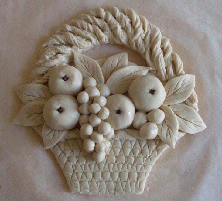 Фруктовая корзина из теста