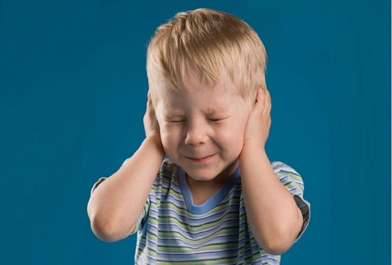 Боязнь громких звков - естественная реакция детской психики на внешний раздражитель