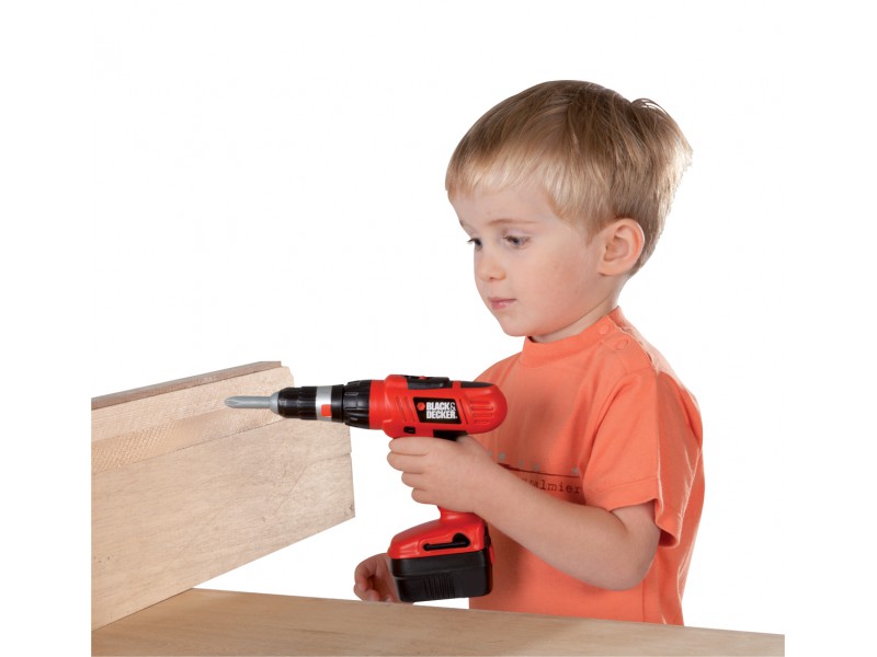 Мальчик с дрелью