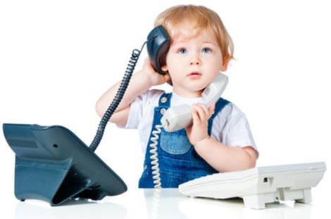 Малыш и телефон