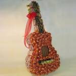 Гитара из конфет