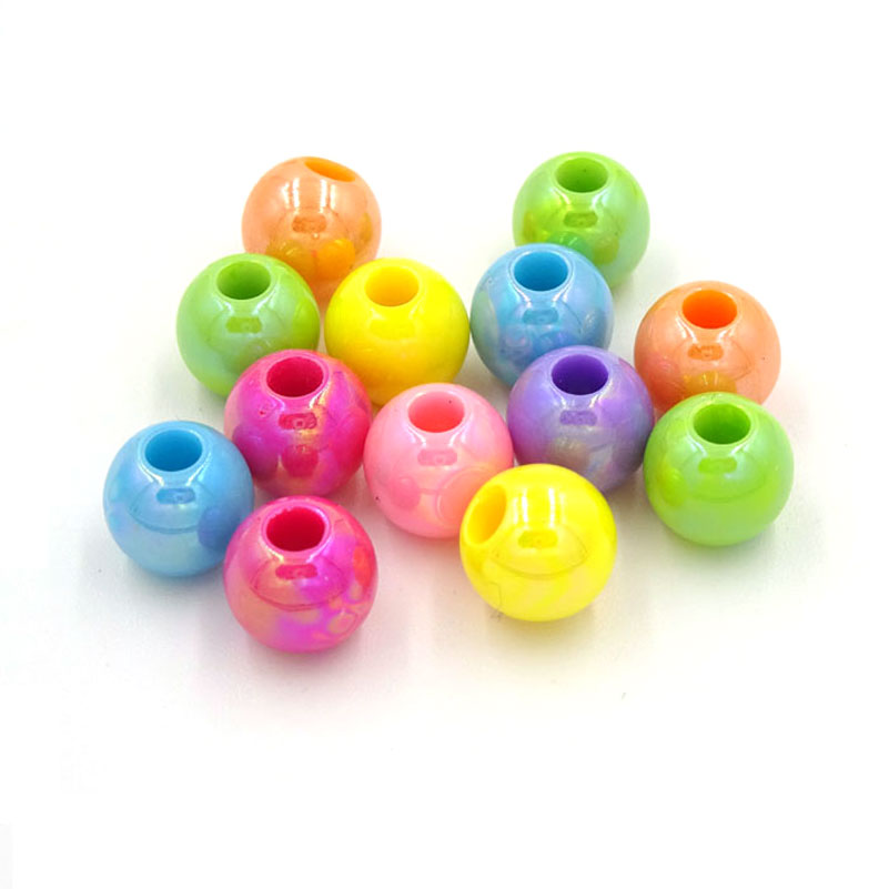 Пластиковые бусины