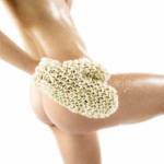 Массаж жёсткой рукавичкой