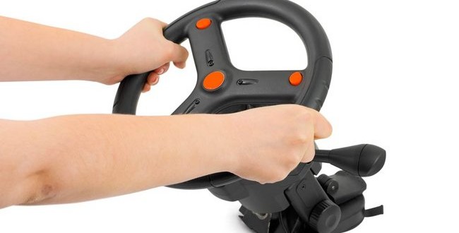 Руки крутят руль