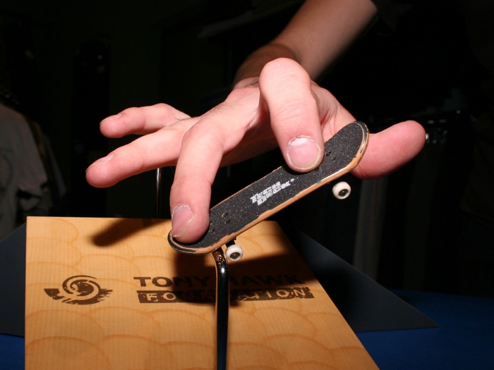 Пальцы на фингерборде