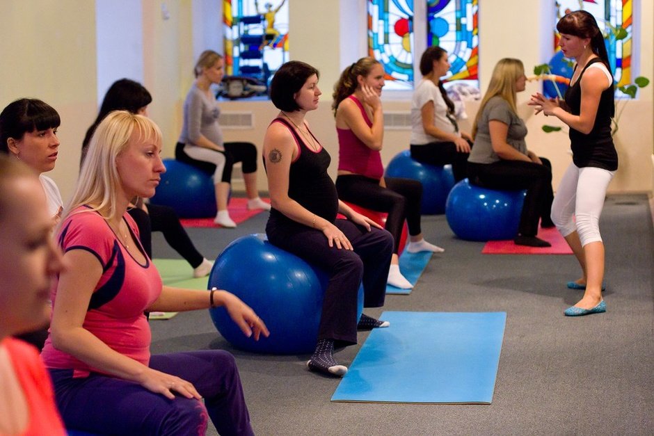 стимуляция родов фитбол