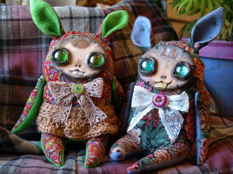 странные игрушки