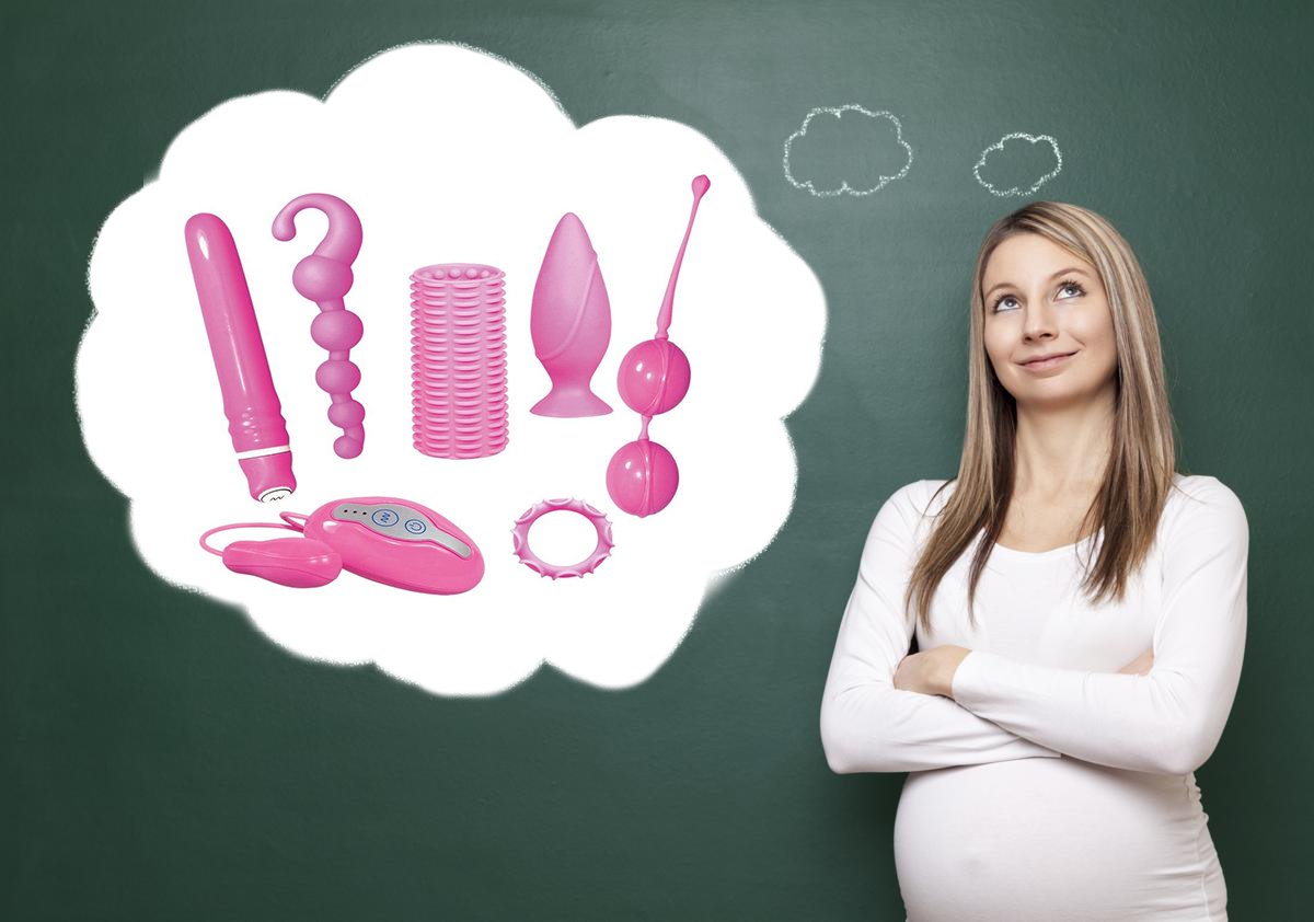 беременная и секс-игрушки