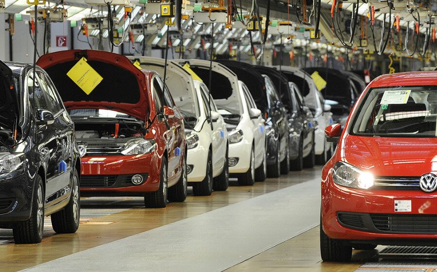 Новые автомобили Фольцваген на заводе