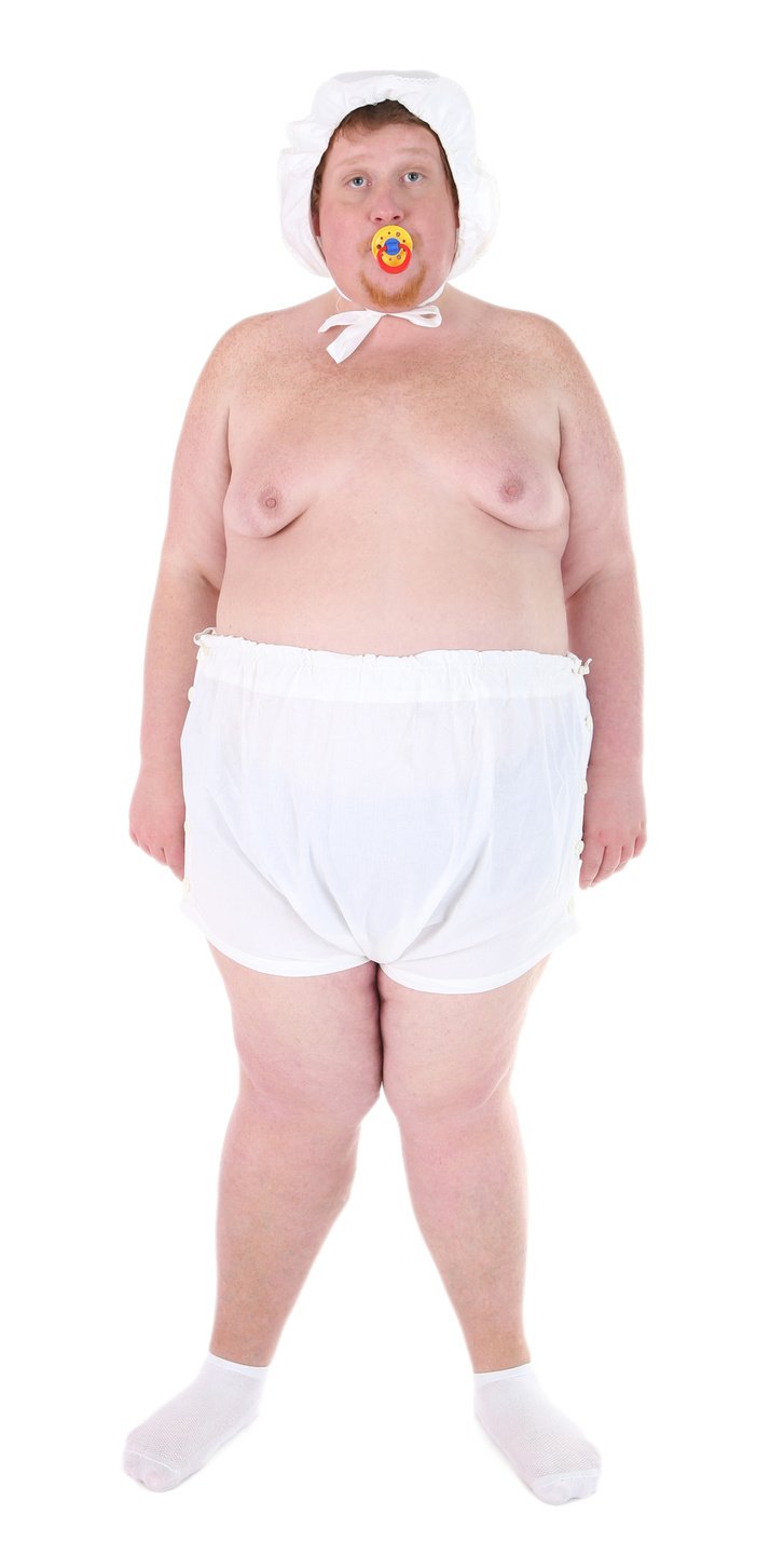 Взрослый мужчина с соской во рту