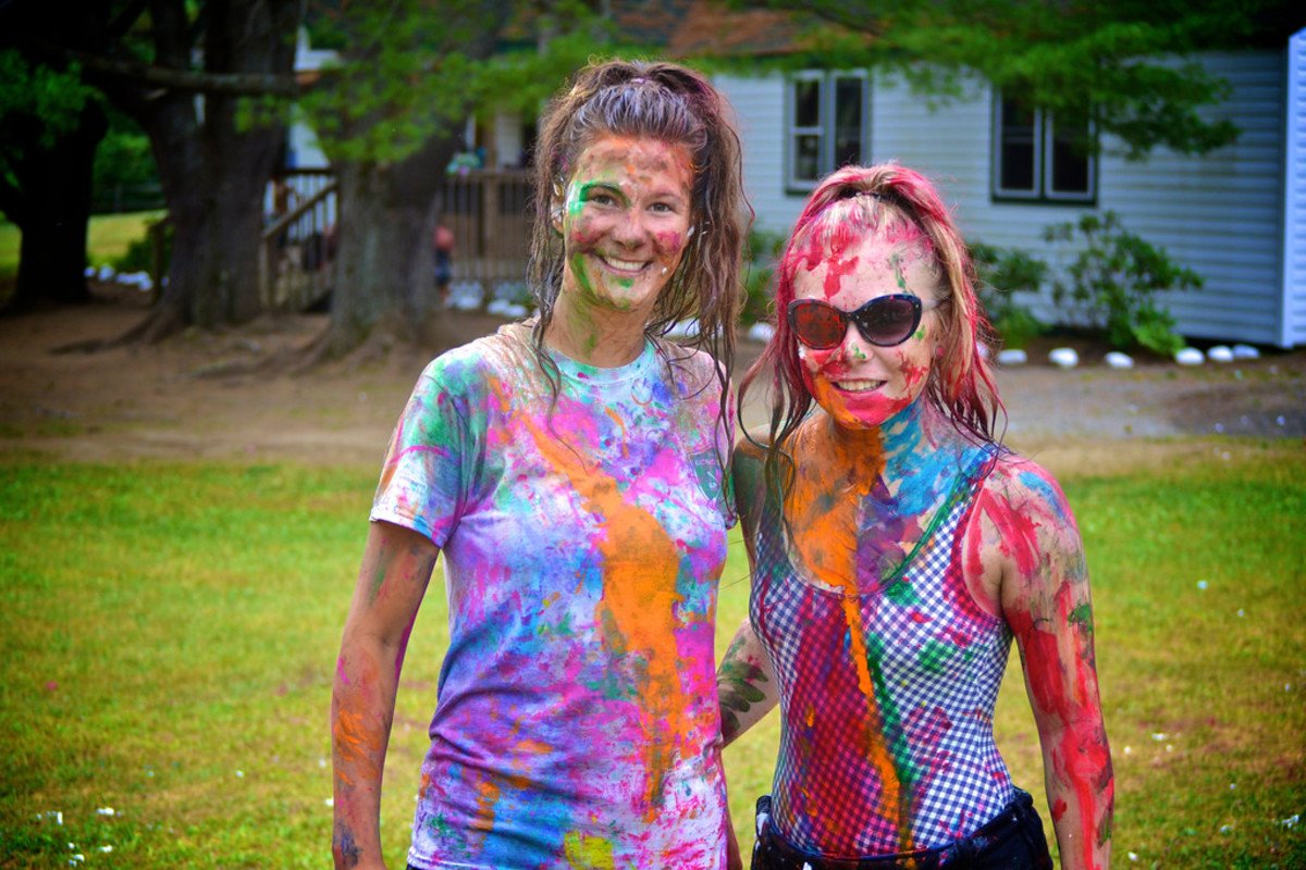 американские подростки в лагере