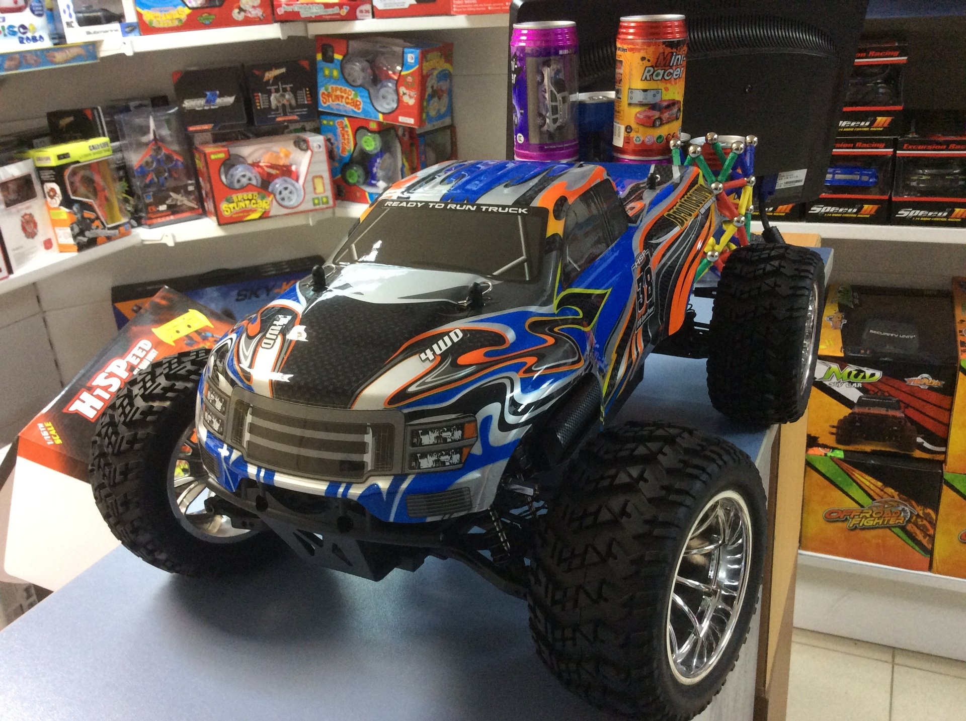 Джип на пульте управления