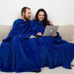 Плед для двоих с рукавами