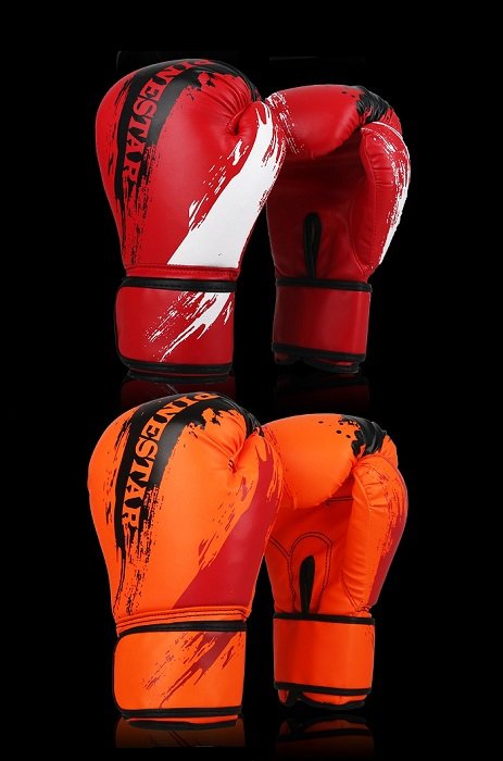 Две пары борцовских перчаток