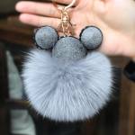 Брелок из мехового помпона