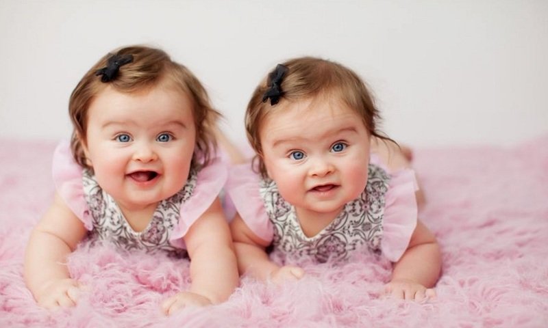 Зарождение в одной утробе двух жизней – это чудо, и неважно, двойняшки там или близнецы