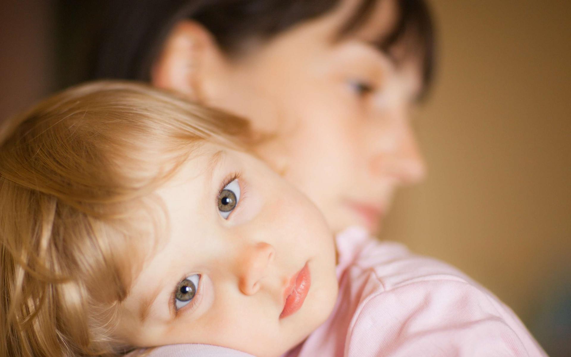 ребёнок и мама