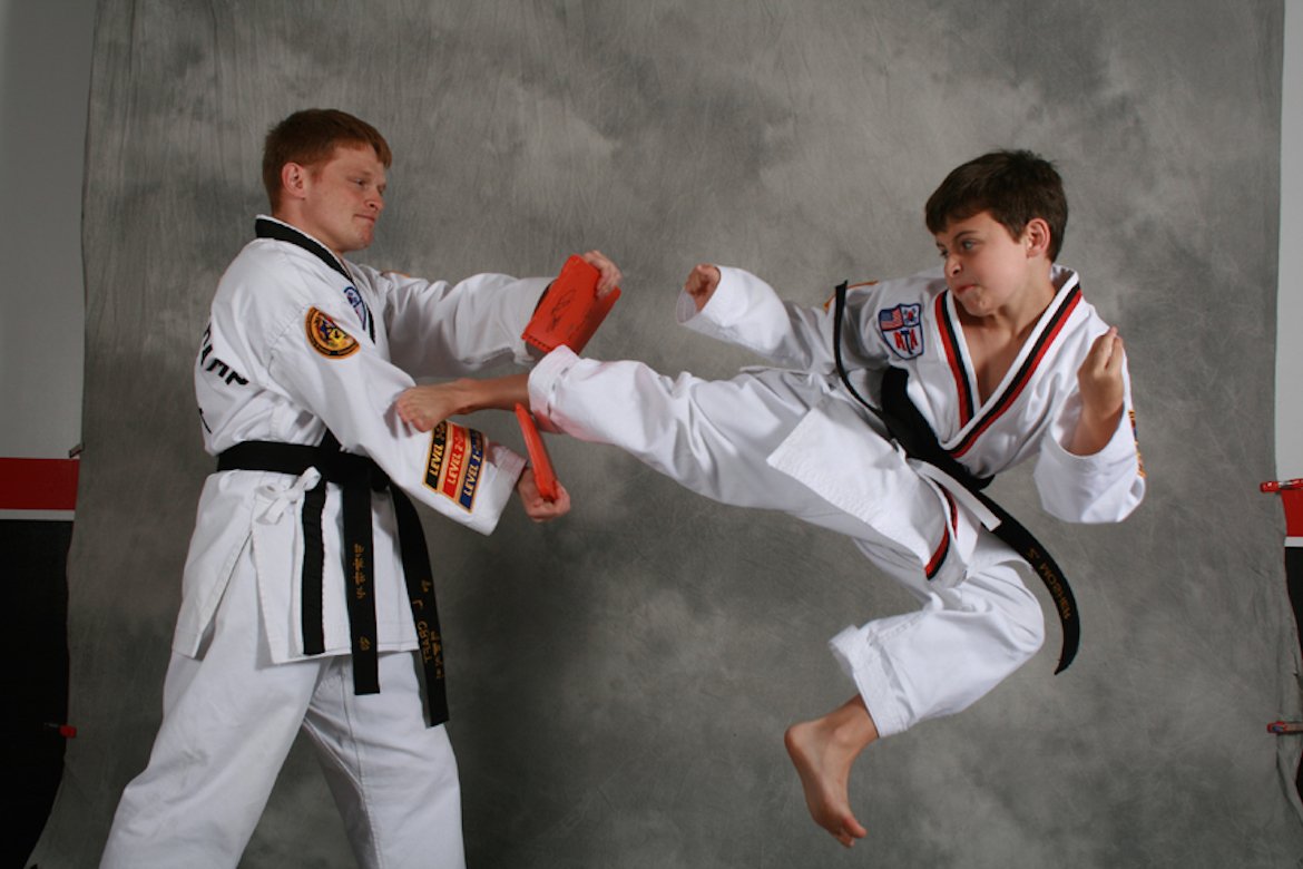 Тренировка по тэквондо у детей