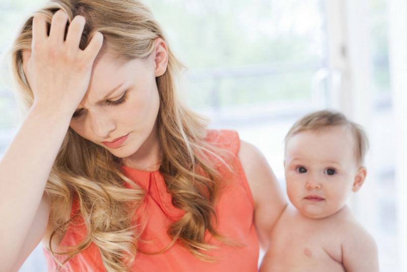 Женщина с младенцем